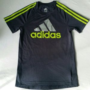Adidas Boys size meduim Top Active wear